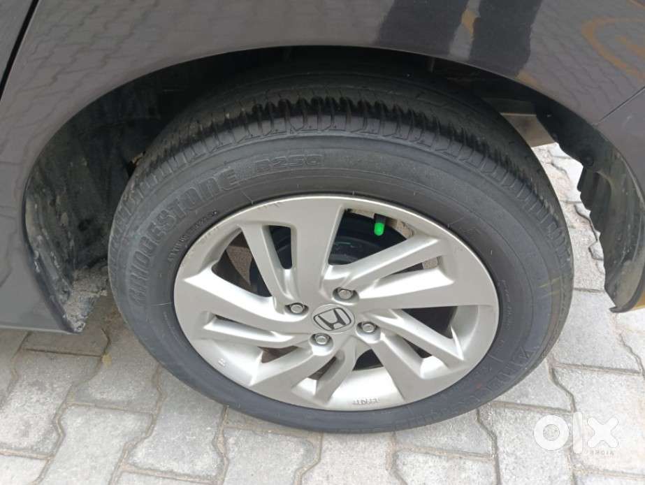 Honda Jazz V Mt Privilege, 2016, Petrol