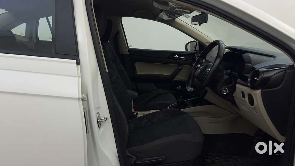Skoda Slavia Ambition 1.0l Tsi Mt, 2022, Petrol