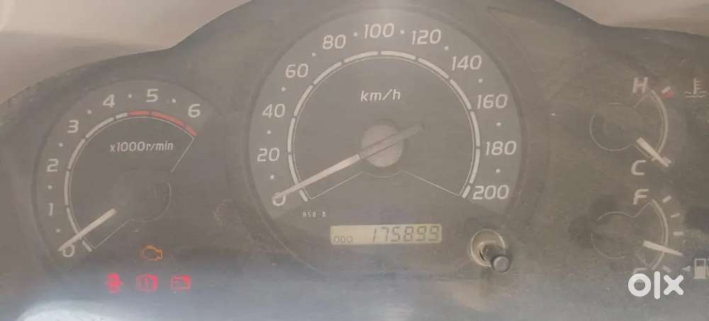 Toyota Innova Le 2014