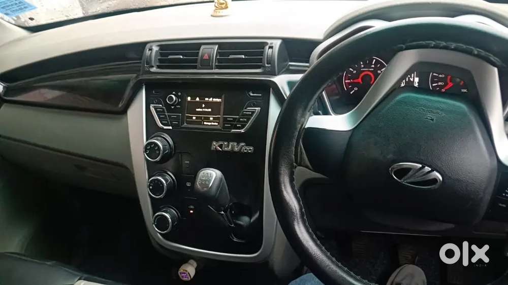 Mahindra Kuv 100 2017 Petrol