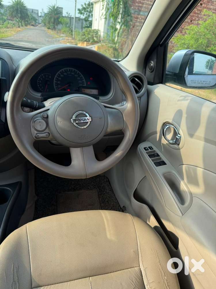 Nissan Automatic 2014 Petrol