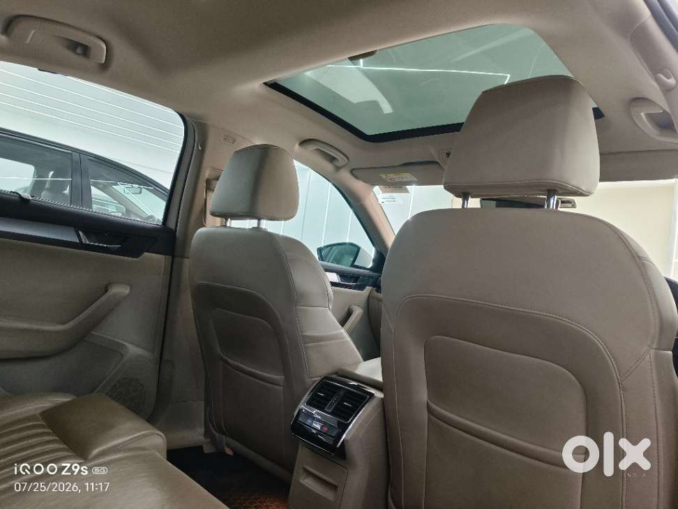 Skoda Superb Style 1.8 Tsi At, 2019, Petrol