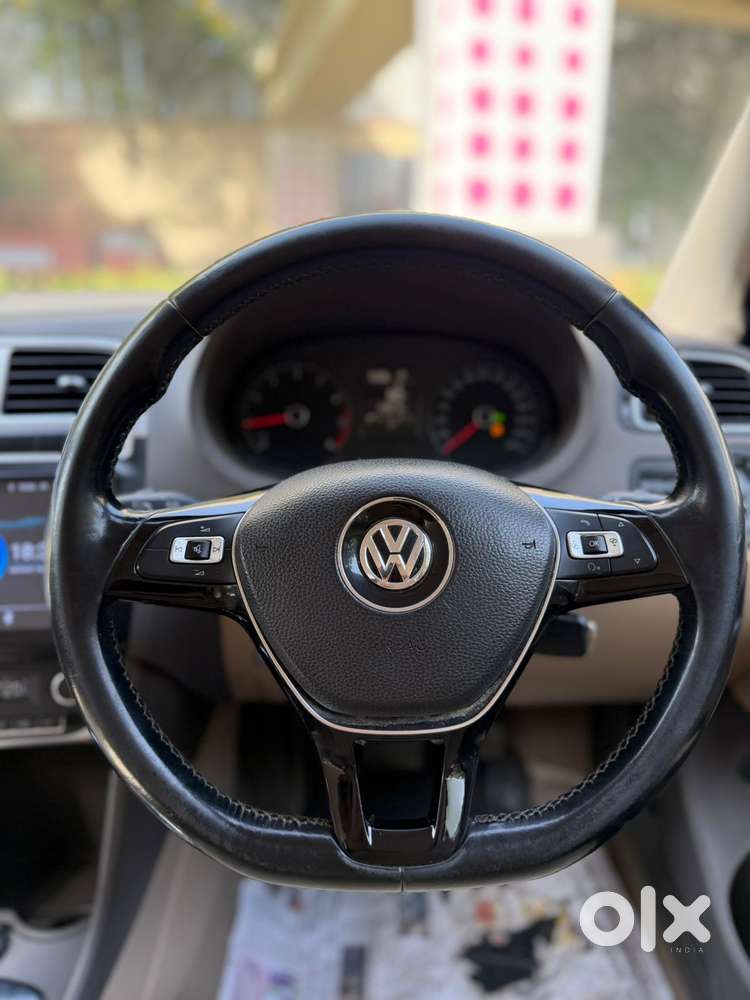 Volkswagen Vento 1.2 Tsi Highline At, 2016, Petrol