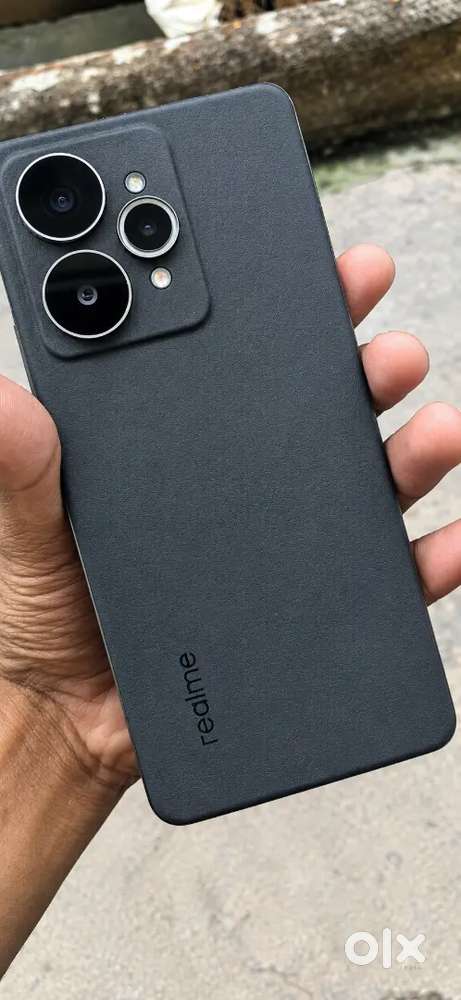 Realme 15 all original all ok 8 month old 4 warrant left bil box