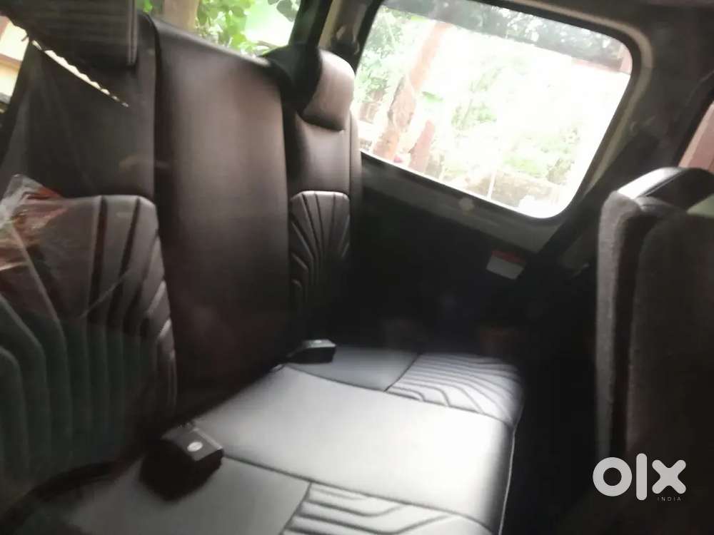 Maruti Suzuki Eeco 2025 Petrol 1462 Km Driven