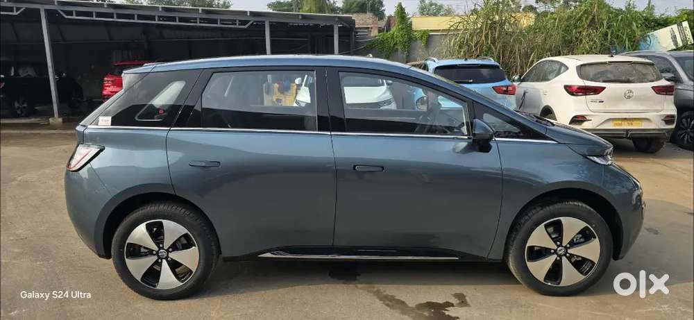 Mg Windsor Ev 2024 Electric Good Condition