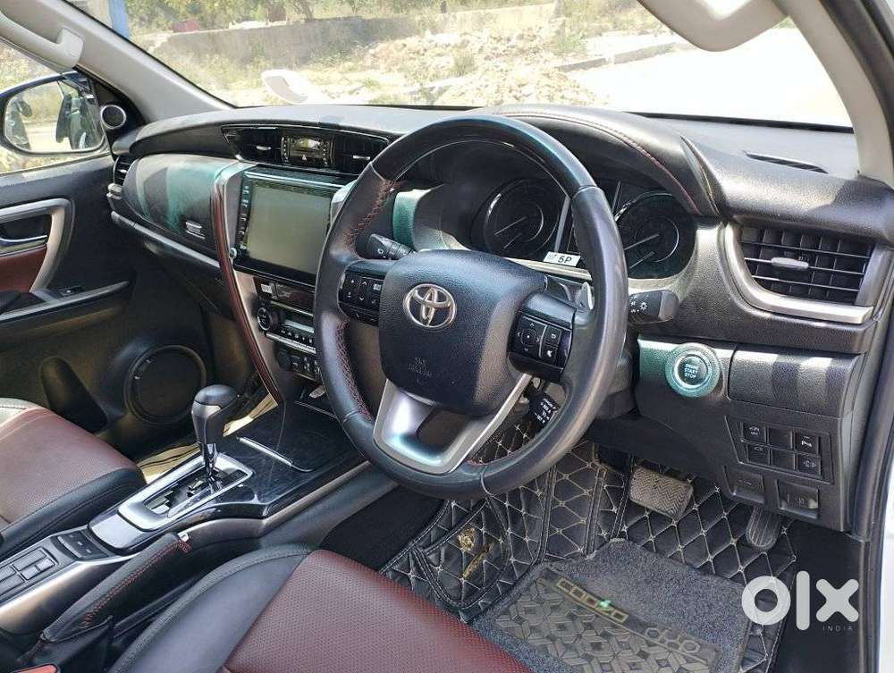 Toyota Fortuner Legender 4x2 At 2.8, 2024, Diesel