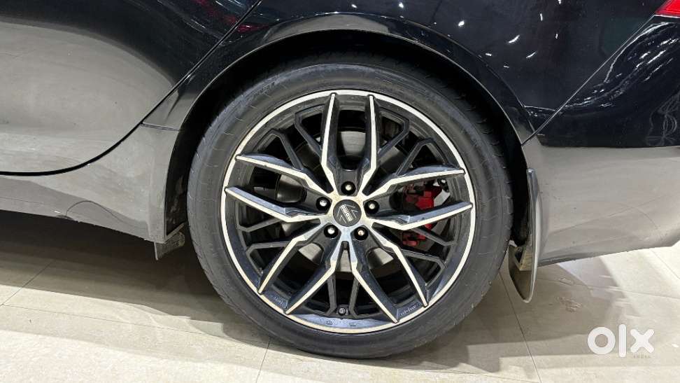 Jaguar Xe Portfolio, 2017, Petrol