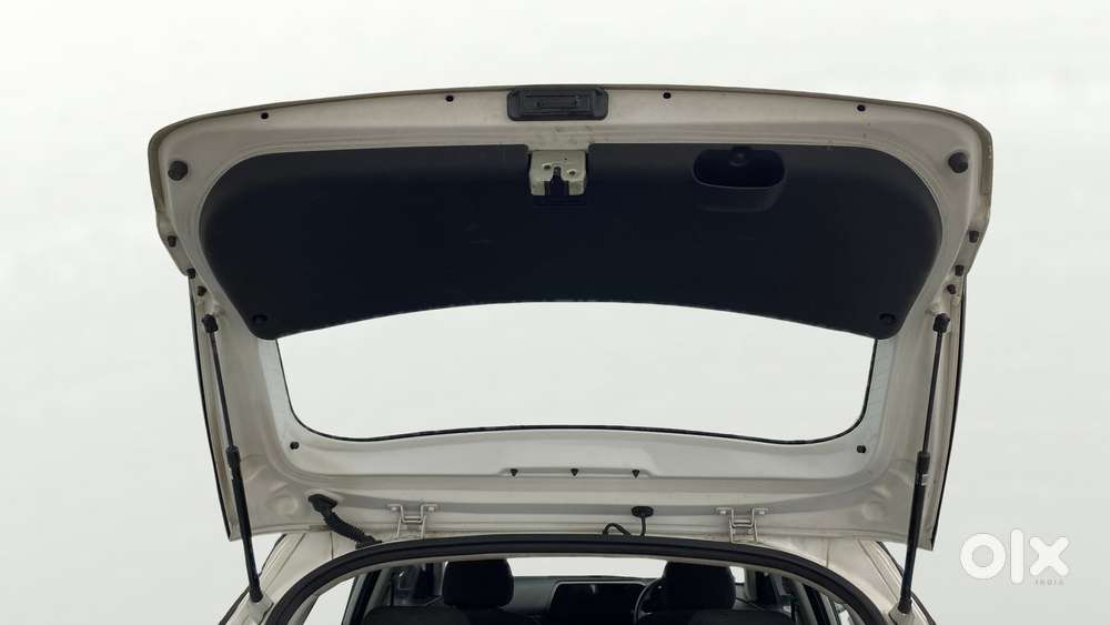 Hyundai New I20 1.2 Asta (o) Mt Dual Tone, 2022, Diesel