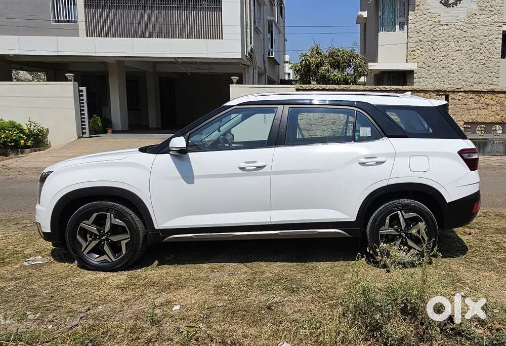 Hyundai Alcazar Auto 2023 Diesel 83000 Km Driven