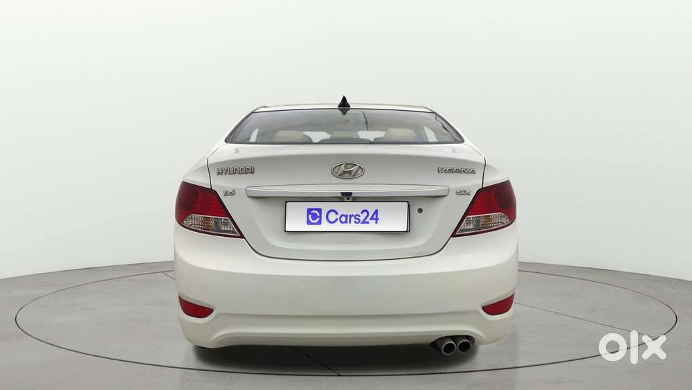 Hyundai Verna Fluidic 1.6 Vtvt Sx, 2013, Petrol