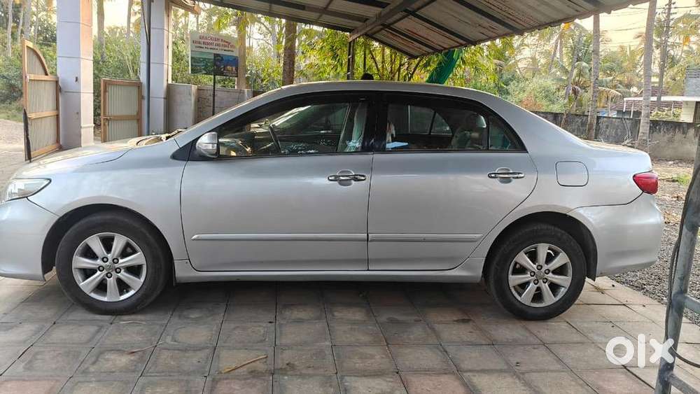 Toyota Corolla Altis 2013