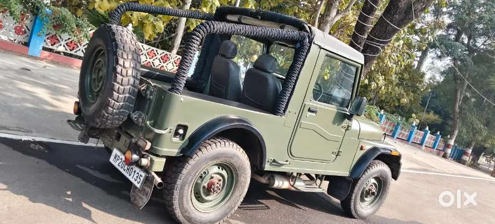 Mahindra Jeep With 5 Extra Tyre, Rear Two Extra Seat And Rear Roof