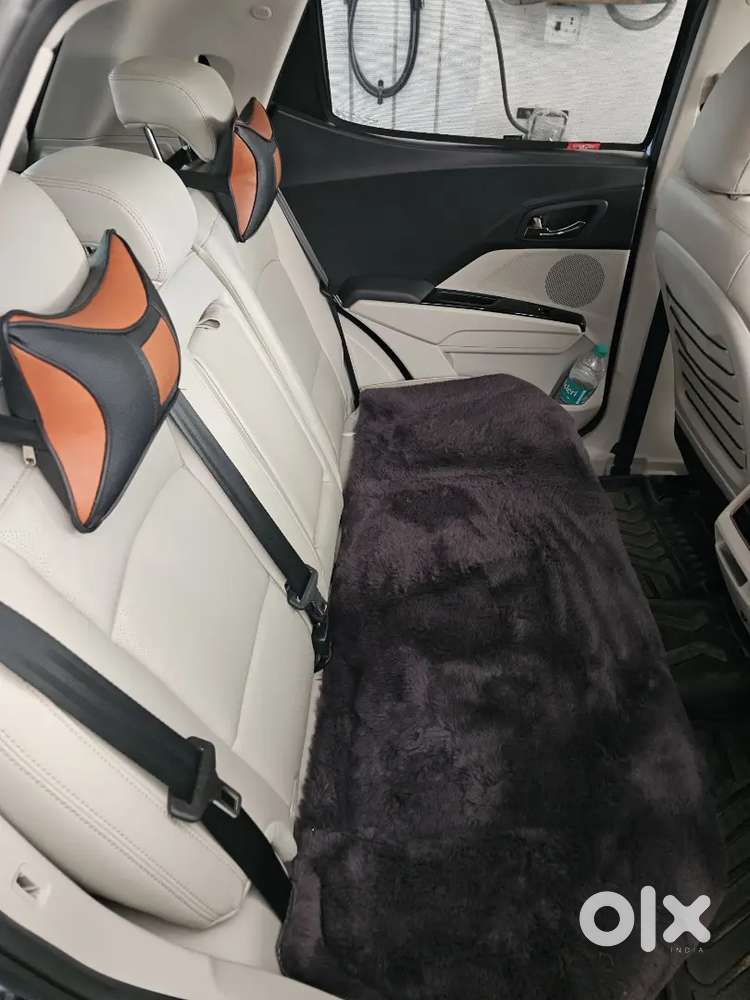 Mahindra Xuv400 Ev 2024