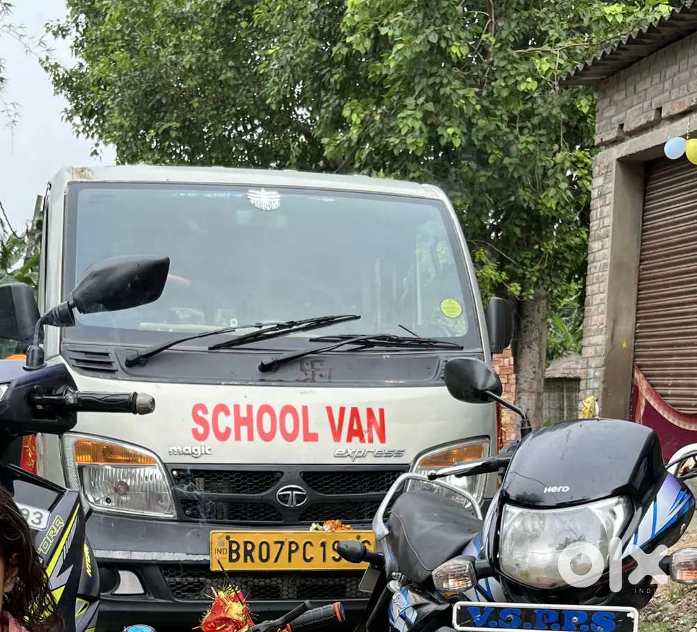 Tata magic express