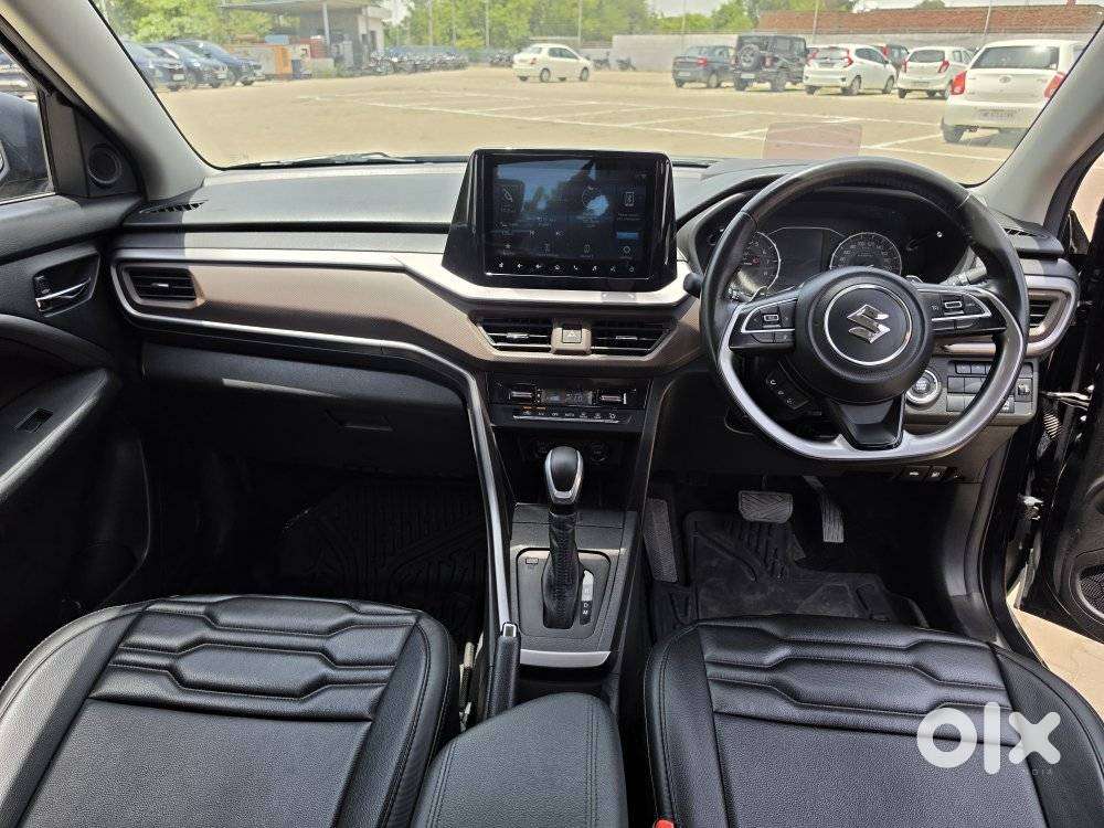 Maruti Suzuki Brezza 1.5 Zxi At Smart Hybrid Dual Tone, 2025, Petrol
