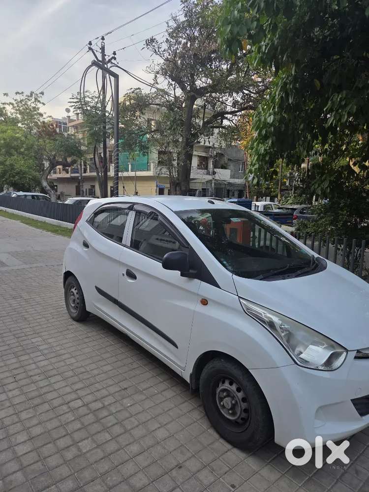 Hyundai Eon 2015 Petrol 57300 Km Driven