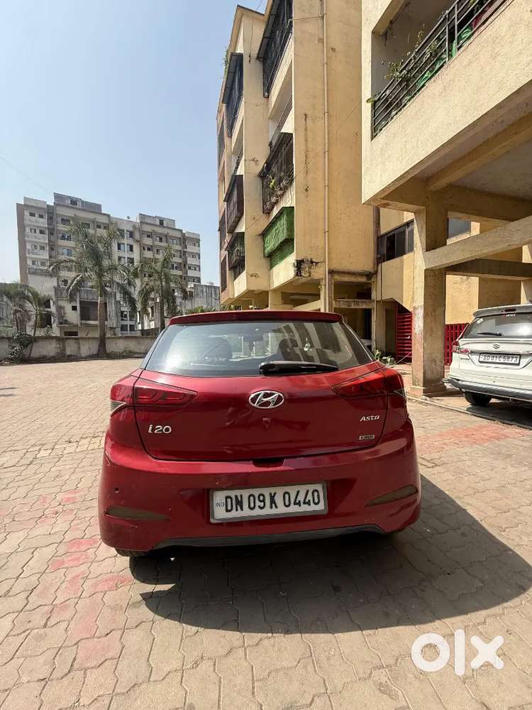 Hyundai I20 2015 Diesel 100000 Km Driven