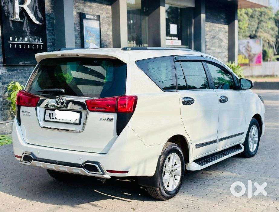 Toyota Innova Crysta 2.7 Vx Mt, 2017, Diesel