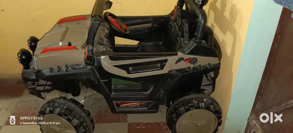 Toy car brand new condition 4 months old
