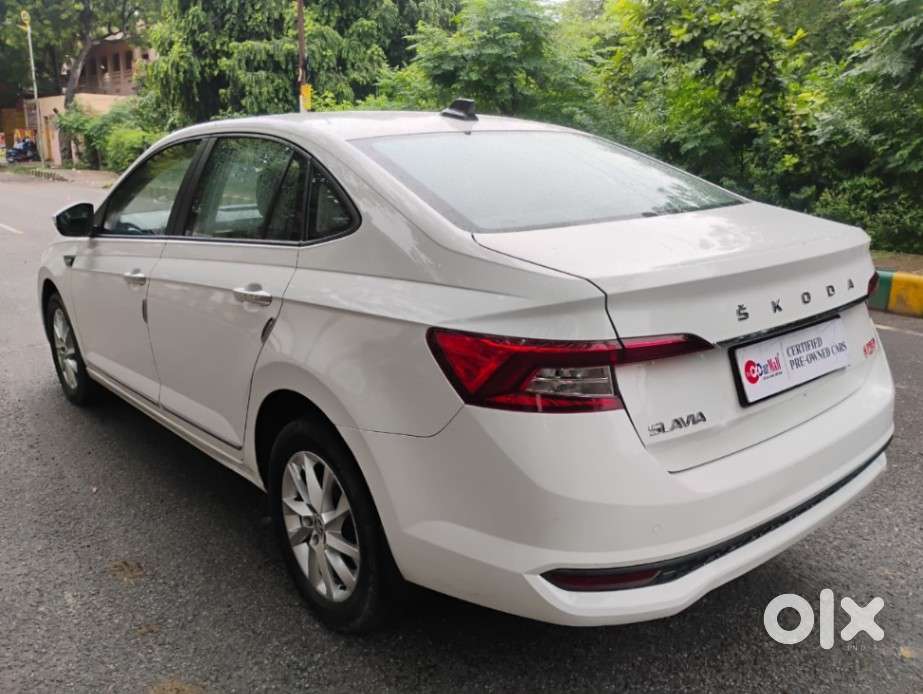 Skoda Slavia Ambition 1.0l Tsi At, 2023, Petrol