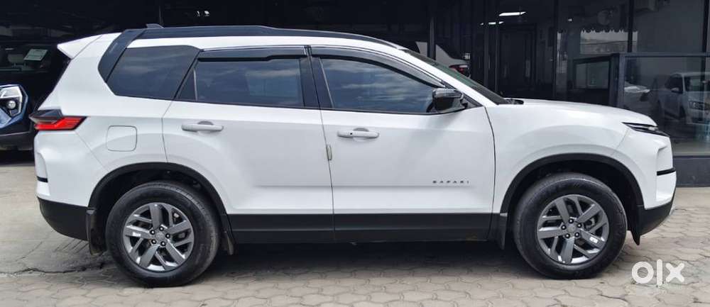 Tata Safari Pure Plus S, 2025, Diesel