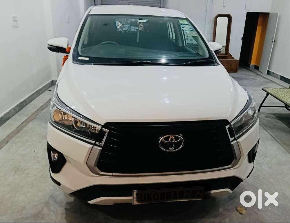 Innova Crysta 2.4 G At