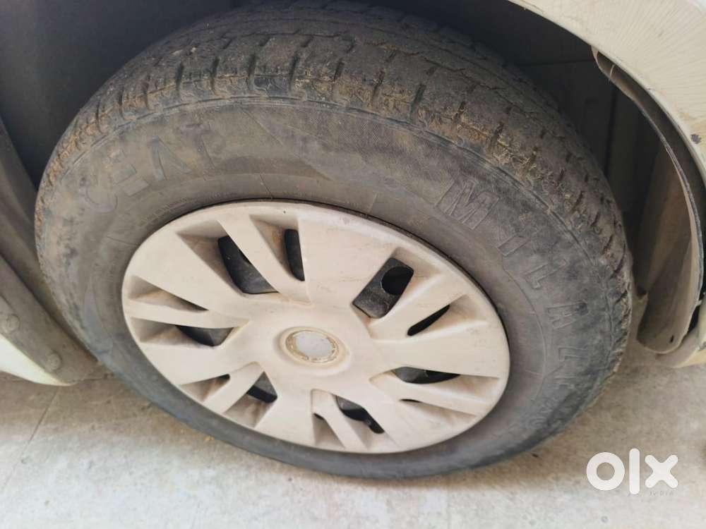 Maruti Suzuki Swift Dzire Vxi, 2011, Petrol