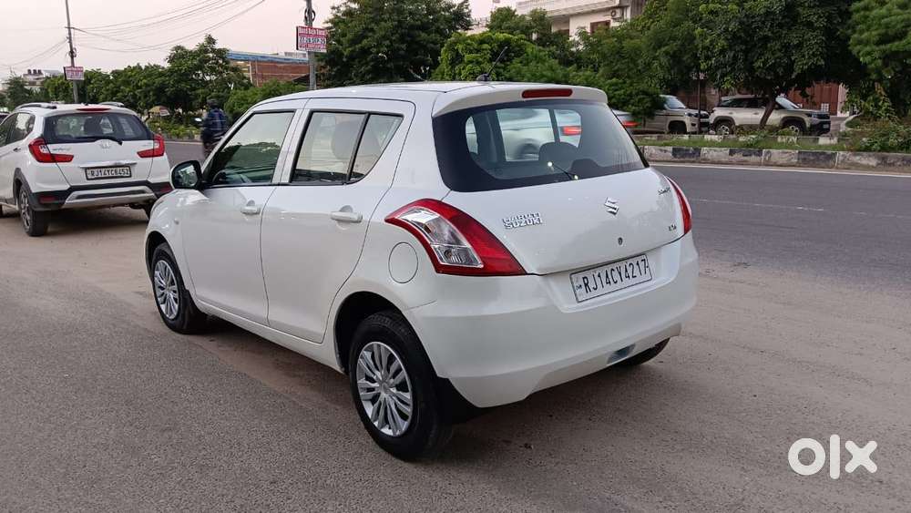 Maruti Suzuki Swift Lxi Optional-o, 2015, Petrol