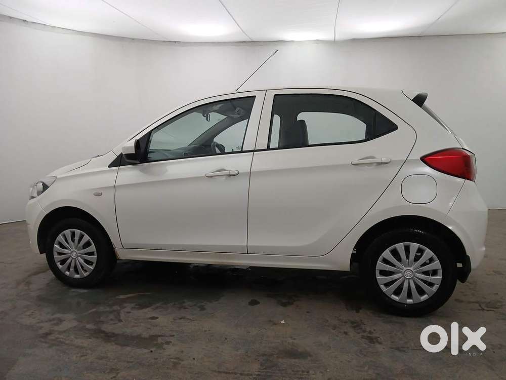 Tata Tiago 1.2 Revotron Xt, 2017, Petrol