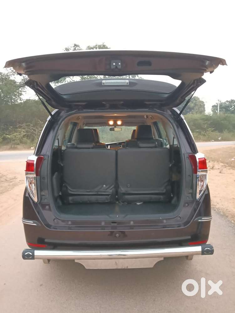 Toyota Innova Crysta 2.4 G Mt 8s, 2017, Diesel