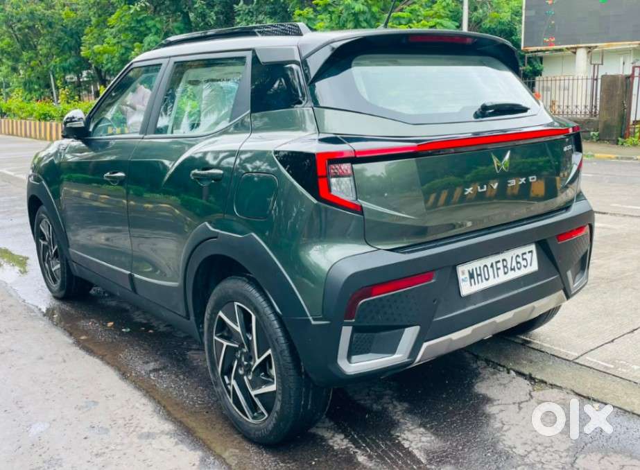 Mahindra Xuv 3xo Ax7l 1.2 Petrol At (pg), 2025