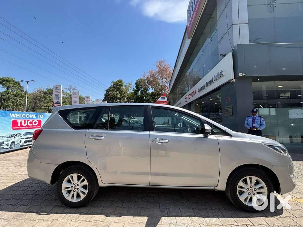 Toyota Innova Crysta [2020-ongoing] 2.4 Vx 8 Str, 2023, Diesel