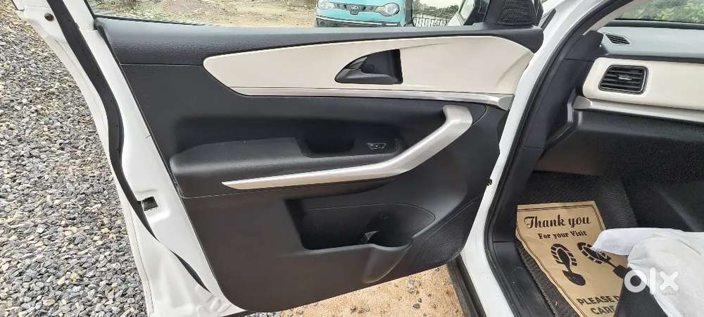 Mahindra Xuv700 Petrol 2024