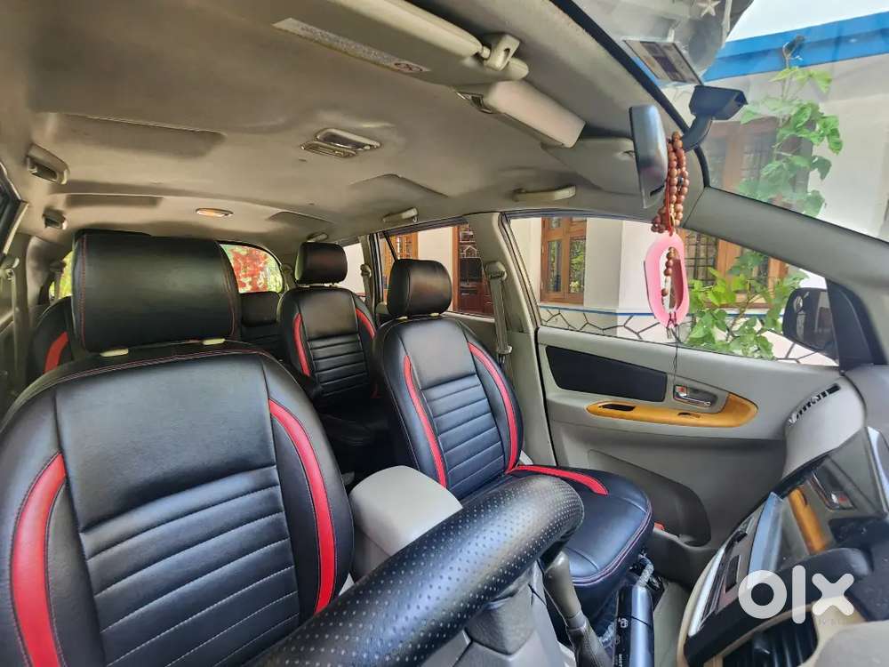 Toyota Innova 2.5 V 2011