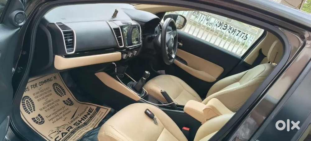 Honda City 1.5 V 2021