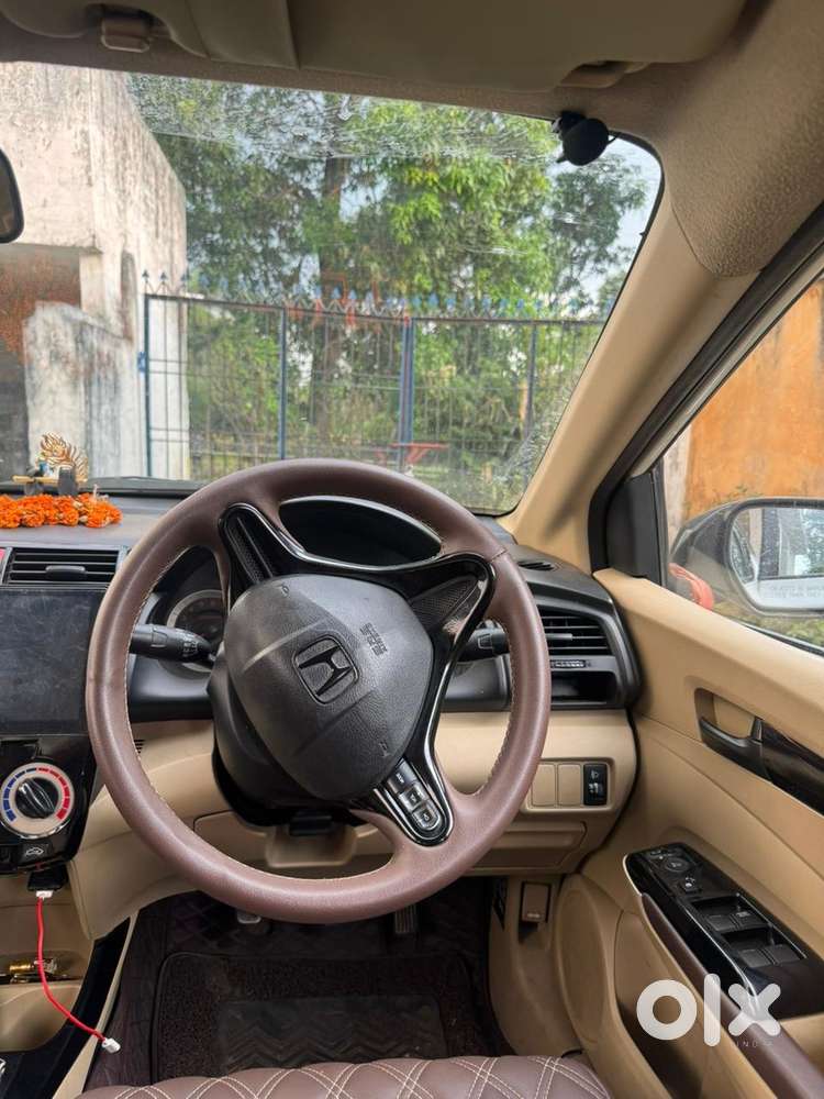 Honda City I-vtec 2010  Fully Loaded  ₹1 Lakh+ Accessories  New Tyr