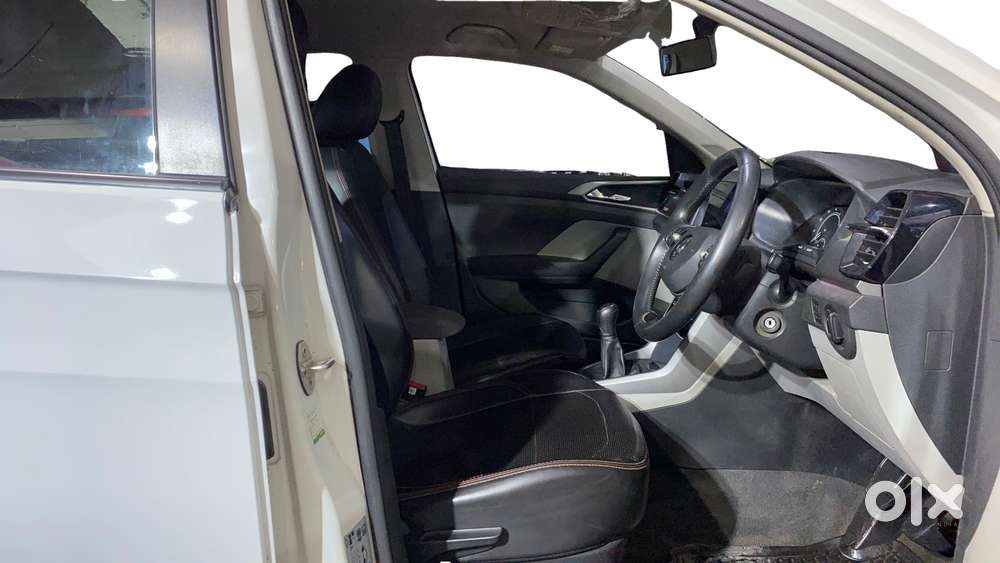 Skoda Kushaq 1.0 Tsi Ambition, 2022, Petrol