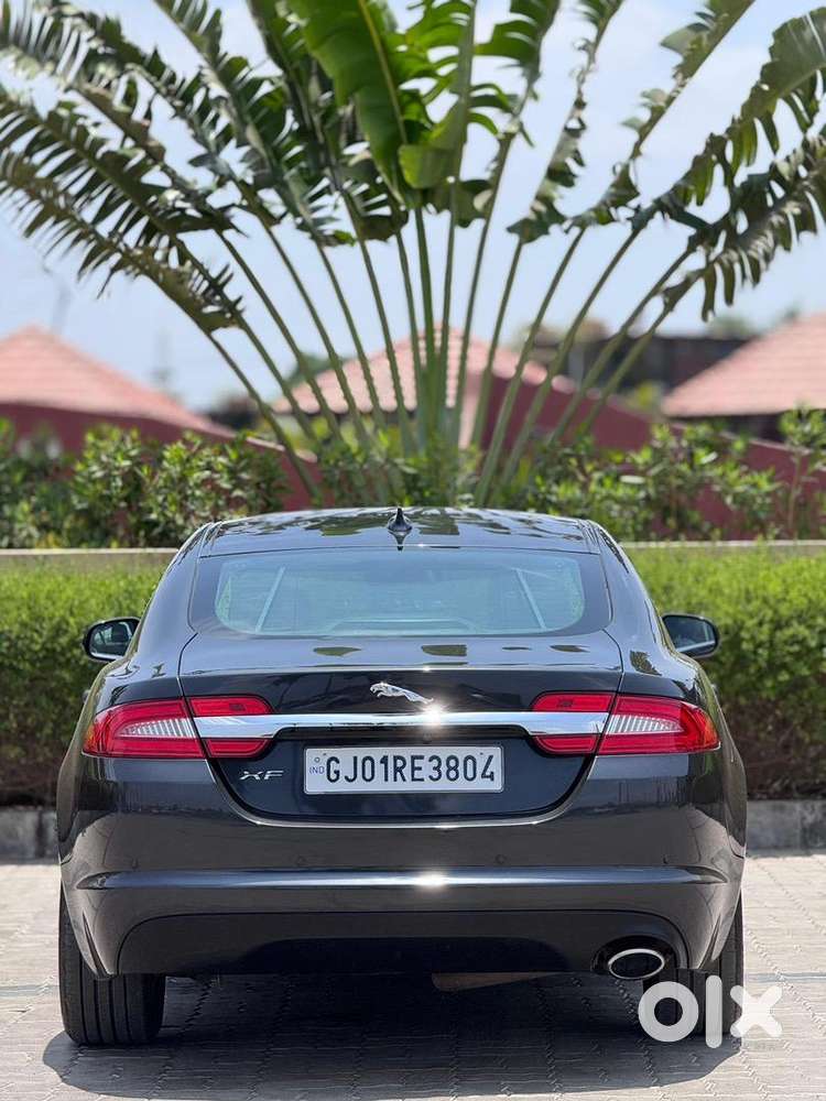 Jaguar Xf 2014 Diesel 105000 Km Driven