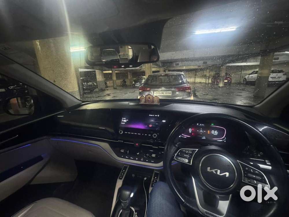 Kia Carens New Condition Single Driver Car.