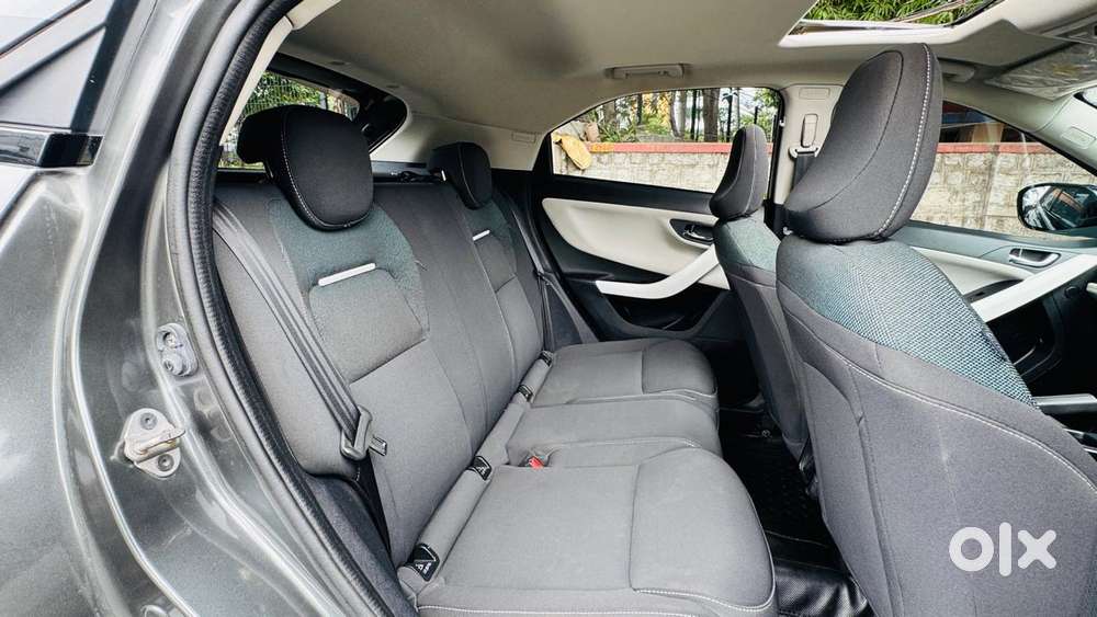 Tata Nexon Creative Plus S 1.2 Revotron Petrol 6 Amt, 2023, Petrol