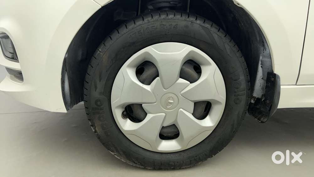 Tata Tiago 1.2 Revotron Xt Option, 2022, Petrol