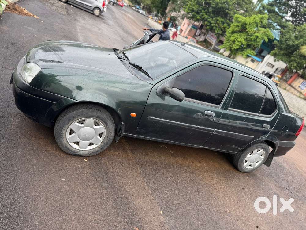 Ford Ikon Petrol 2000 Car