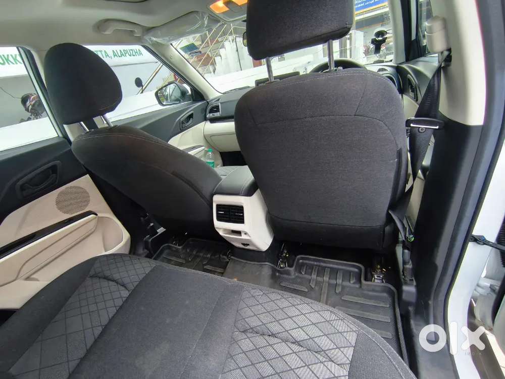 Mahindra Xuv 3xo 2025 At