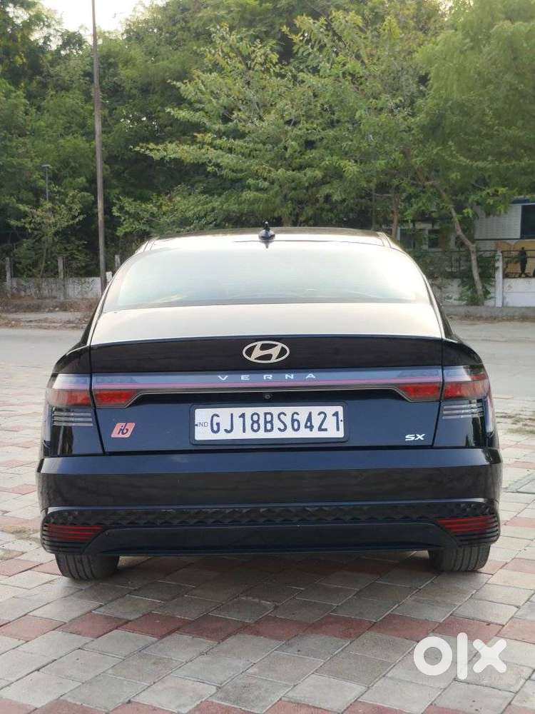 Hyundai Verna 1.5 Sx Ivt, 2023, Petrol