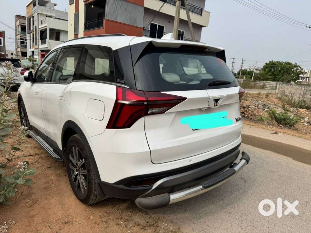 Mahindra Xuv700 Ax7l 6 Str At, 2022, Petrol