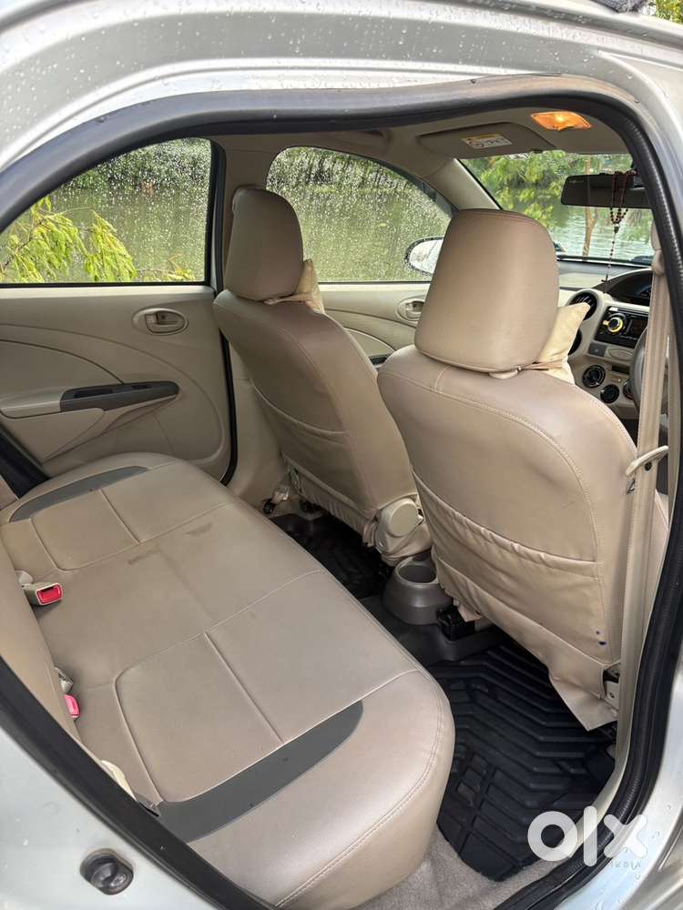 Toyota Etios Liva 2015