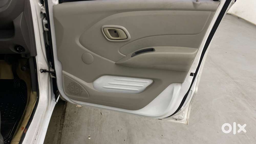 Datsun Redigo T Option, 2016, Petrol