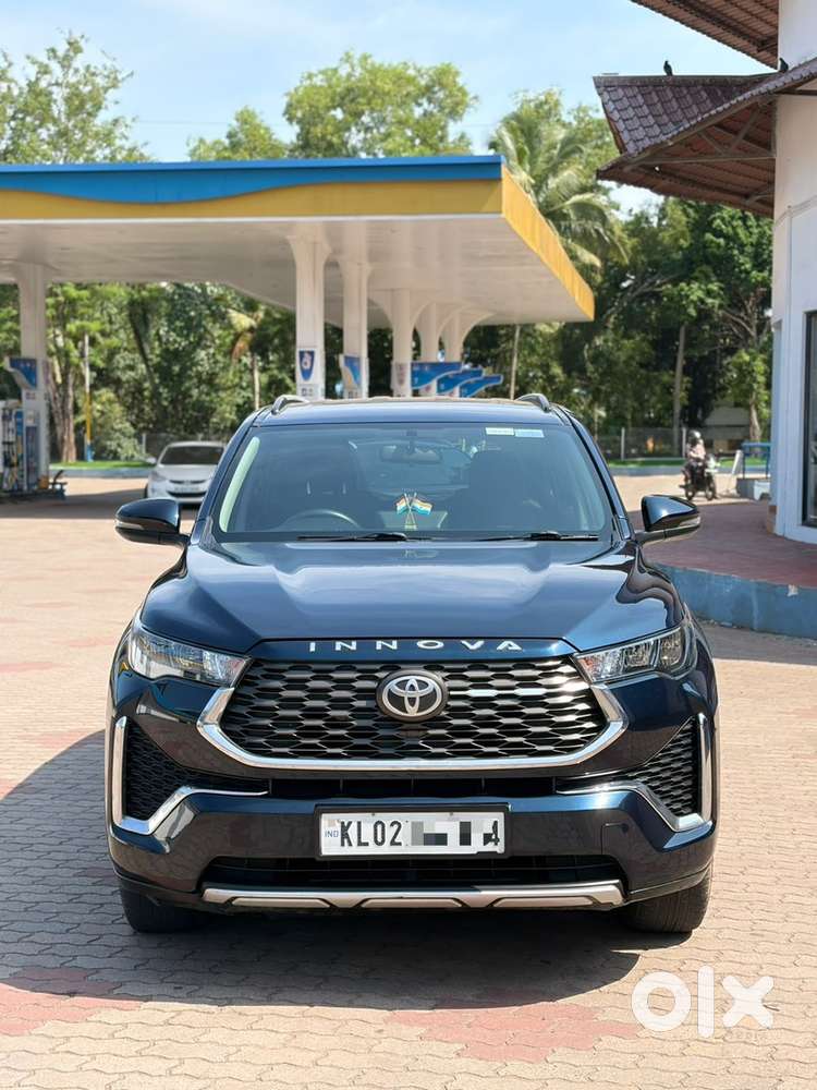 Toyota Innova Hycross 2024
