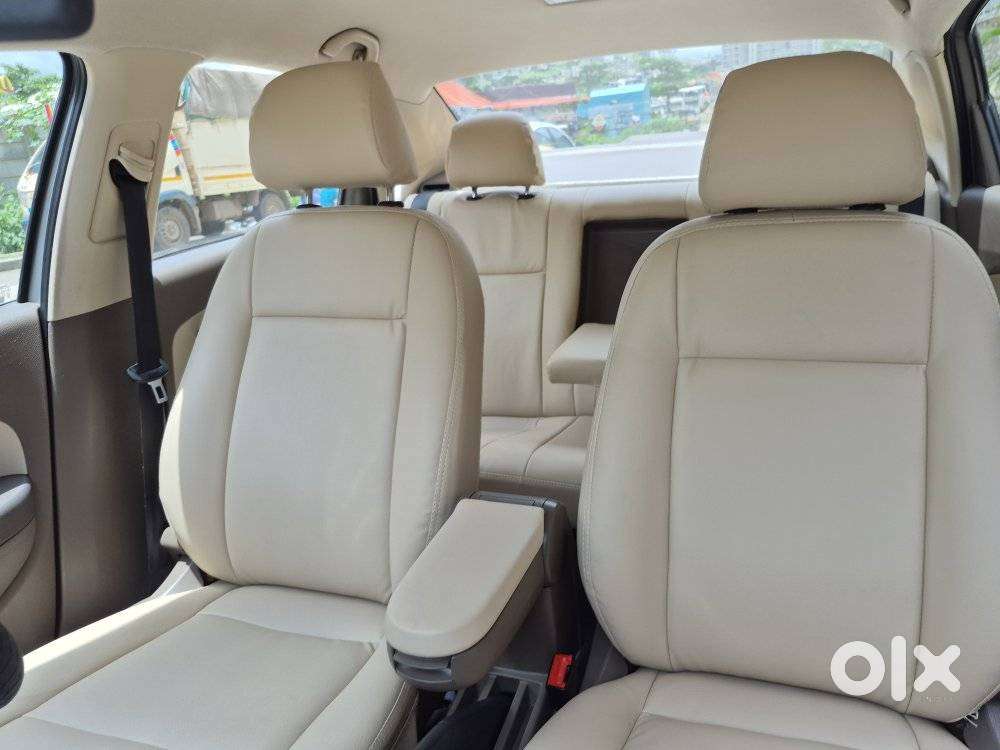 Skoda Rapid 1.6 Mpi Ambition, 2015, Petrol